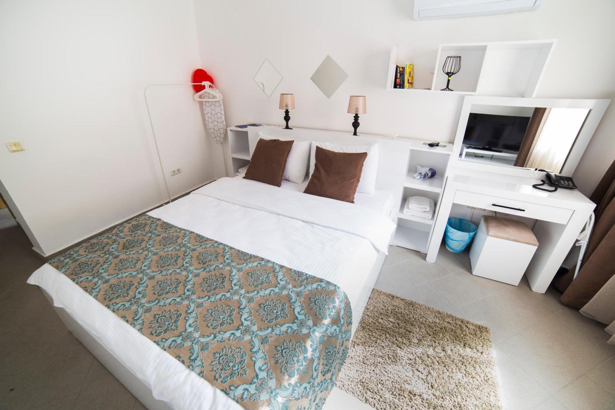 Mai Rooms By Downtown Фетхие Экстерьер фото